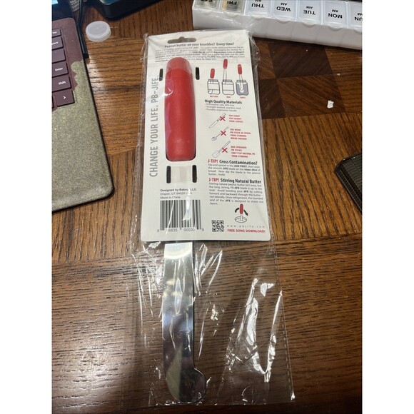 The Ultimate PB knife. Stir scrape and clean the BIG Jars Red 1 - Picture 2 of 2